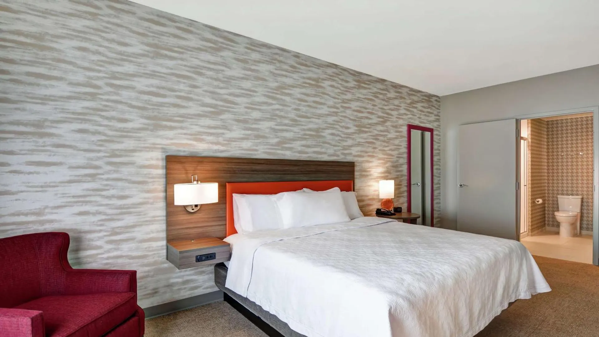 Home2 Suites By Hilton Charlotte Piper Glen 3*,